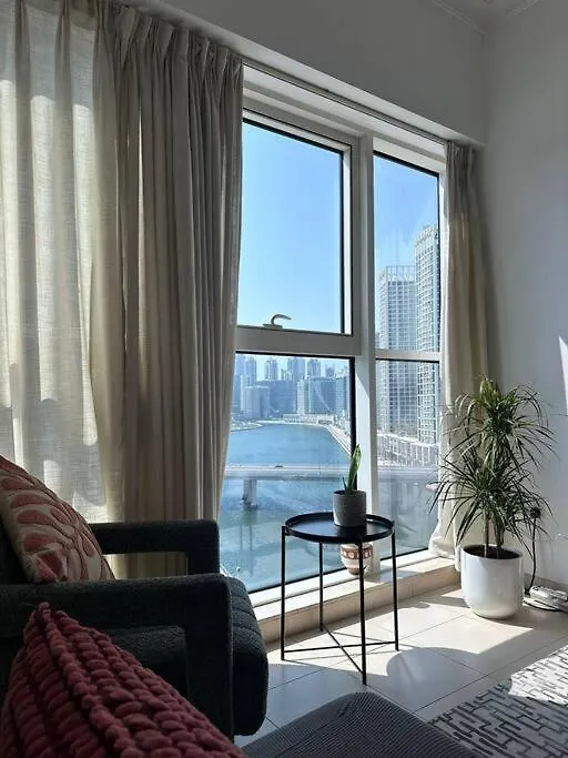 Urban Cozy 1Br Apartment With Canal View - Free Parking Dubai